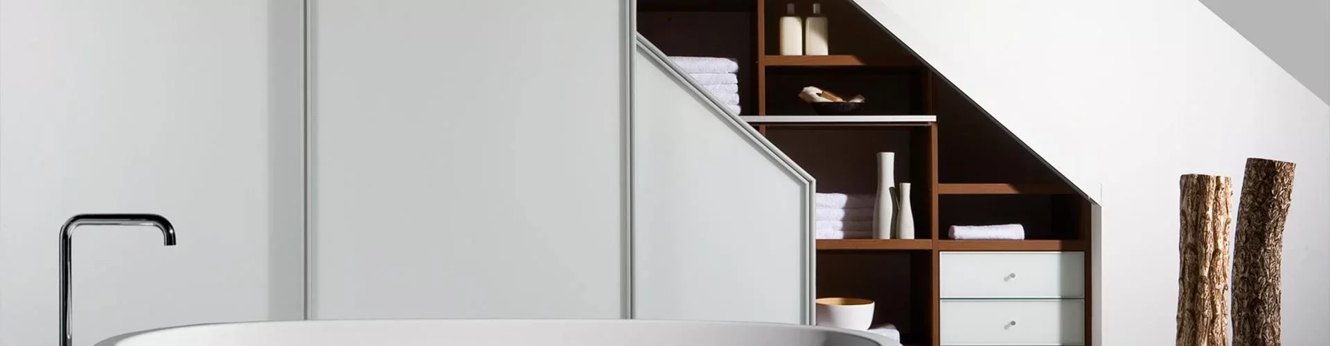 984-maatwerkkasten_schuinekast-header.webp 984-maatwerkkasten_schuinekast-header.webp